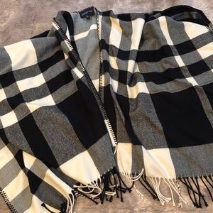 Jones New York Poncho